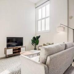 CozySuites - 2BR with Direct Skybridge Access #8