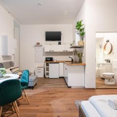 D68 - Downtown Cozy Suite - Best Location by BQA