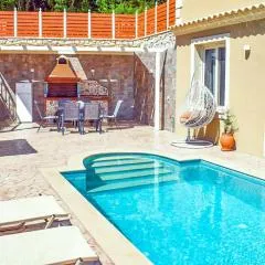 Villa Monastiri