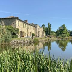 Lovely Home In Chiché