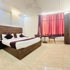 Hotel S R Palace Delhi Airport Unit BY URBAN Luxury