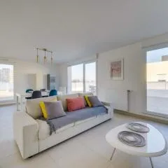 Lovely apartment with terrace and parking
