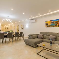 Aquamarine Luxury Apartment Qawra - Happy Rentals