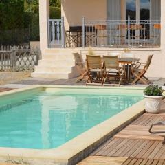 Maison de vacances avec clim, piscine et parking