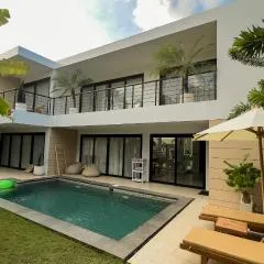 Admire Villa - a luxury private villa with Pool