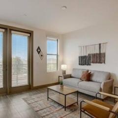 Modern 2BR CozySuites on Town Lake waterfront 13