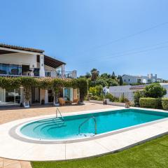 Villa La Vista - FAMILY FRIENDLY Private Pool, BBQ, Sauna