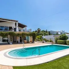 Villa La Vista - FAMILY FRIENDLY Private Pool, BBQ, Sauna
