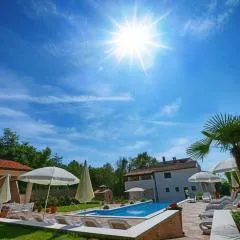 Apartments Tena 1