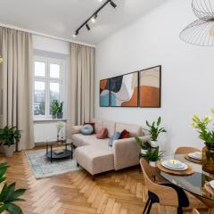 Cracow Best Location Apartment No:6 by Cozyplace