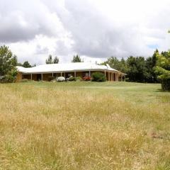 Topsys Corner - large rural house near Orange