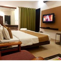 Hotel White Tree, Chandigarh
