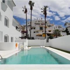 Increíble bajo con terraza y piscina - Puerto Banús / Marbella
