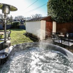 Garden Apartment with hot tub