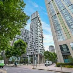 Large Canary Wharf 2 Bed Apartment with High Rise view
