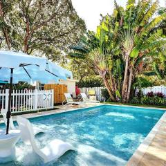 Luxury Downtown Tropical Oasis- Pool & fenced yard