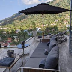 360* Ultimate Penthouse Entire TOP FLOOR and RESORT with GREAT AMENITIES