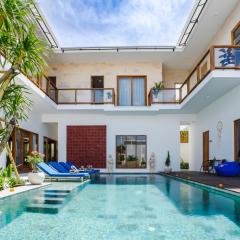 Villa Waldo - 5 bedroom high end luxury Villa in Batu Belig, Seminyak