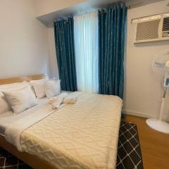 1 Bedroom Condo with Balcony in Ermita near the US Embassy and PGH