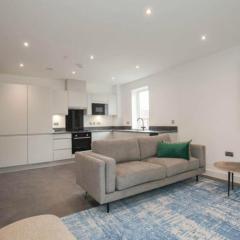 2 Bedroom Apartment In Kew Bridge