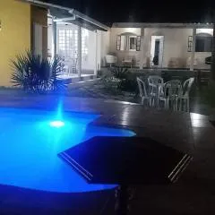 Casa de campo agradável com piscina aquecida