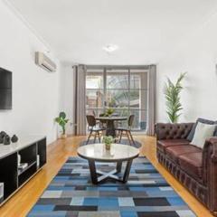 A Comfy Studio for 5 Next to Darling Harbour