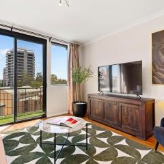 East Perth Luxe Penthouse Views & Style
