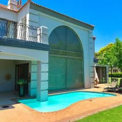 Westlake Waterfront Villa - Entire Villa