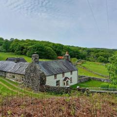 Gallestra a Rustic, Rural Retreat Farm House Nr Dolgellau Snowdonia