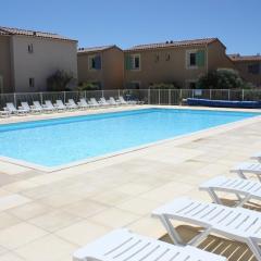 Nice house with shared pool in the Alpilles, 8 persons