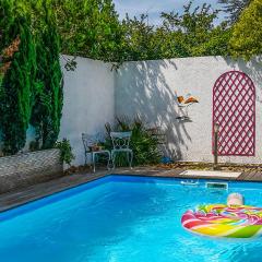 Beautiful Home In Caissargues With Outdoor Swimming Pool