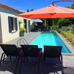 charming family house with pool located at L'isle sur la sorgue - sleeps 8