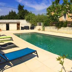 Provencal part with private pool, near Avignon, 6 sleeps.