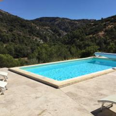 pretty gite with heated pool in cavaillon, beautiful view on the luberon mountains, 4 people.