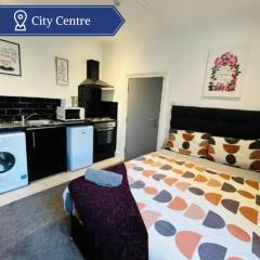 City Hideout - Centrally Located Studio