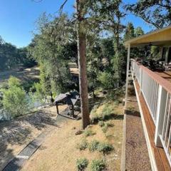 Creekside Dream Game Room Sleeps 12 bbq near town