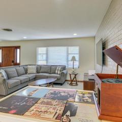 Mid-Century Modern Lakeland Retreat with Smart TV!