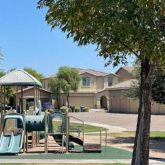 NEW - 5BR Home 20 min from Phoenix - AT
