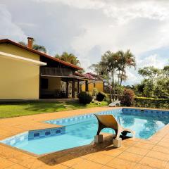 Nosso Apê Enseada: Casa na Represa João Penido com Wifi, Piscina e Churrasqueira