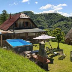 Farmhouse & The Cabin at St Donat's - Happy Rentals