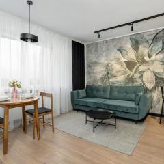 Spacious Apartment in a quiet area of Poznań by Renters