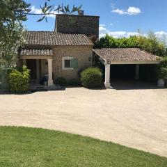 84A - "Mas d'Elise" magnificent villa with pool in the heart of Luberon