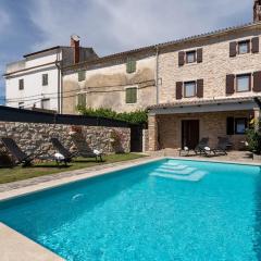 Villa Stonehouse by Briskva