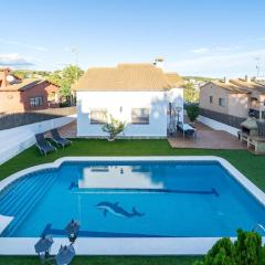 Casa con piscina y jardín en Castell de Montornès
