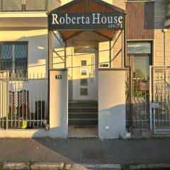 Roberta House Rozzano 2