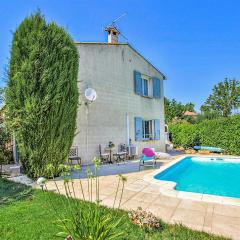 Gorgeous Home In Montfavet With Kitchen