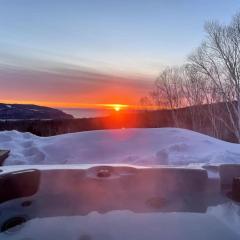 Breathtaking Views with Hot Tub and Garden