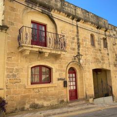 Farmhouse with Pool, Tas-Summiena Gozo