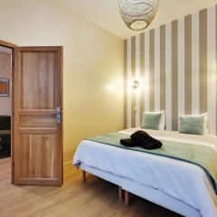 Charming Flat, quartier latin with a private cinema