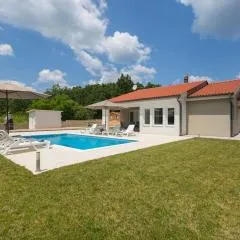 Villa Nikol